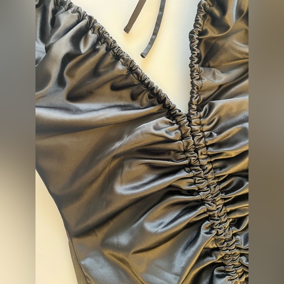 Tic Toc Black Halter Ruched Bodycon Mini Dress. Size Small. Like New! - Picture 2 of 5